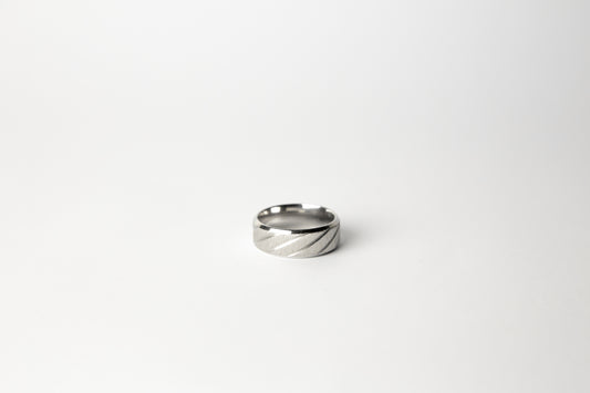 Unisex Classic and Casual style ring