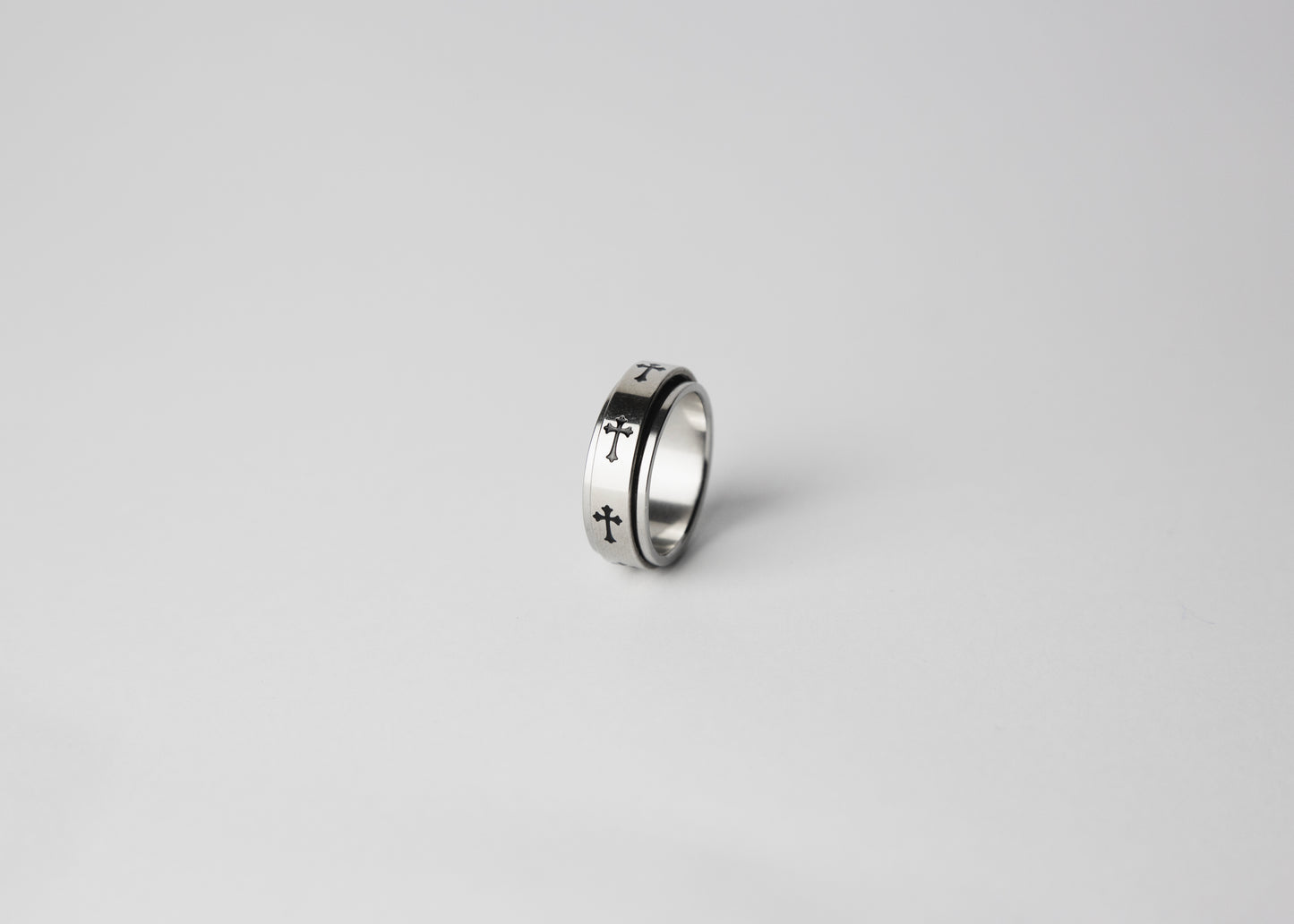 Unisex Y2K ring in mechanical variation